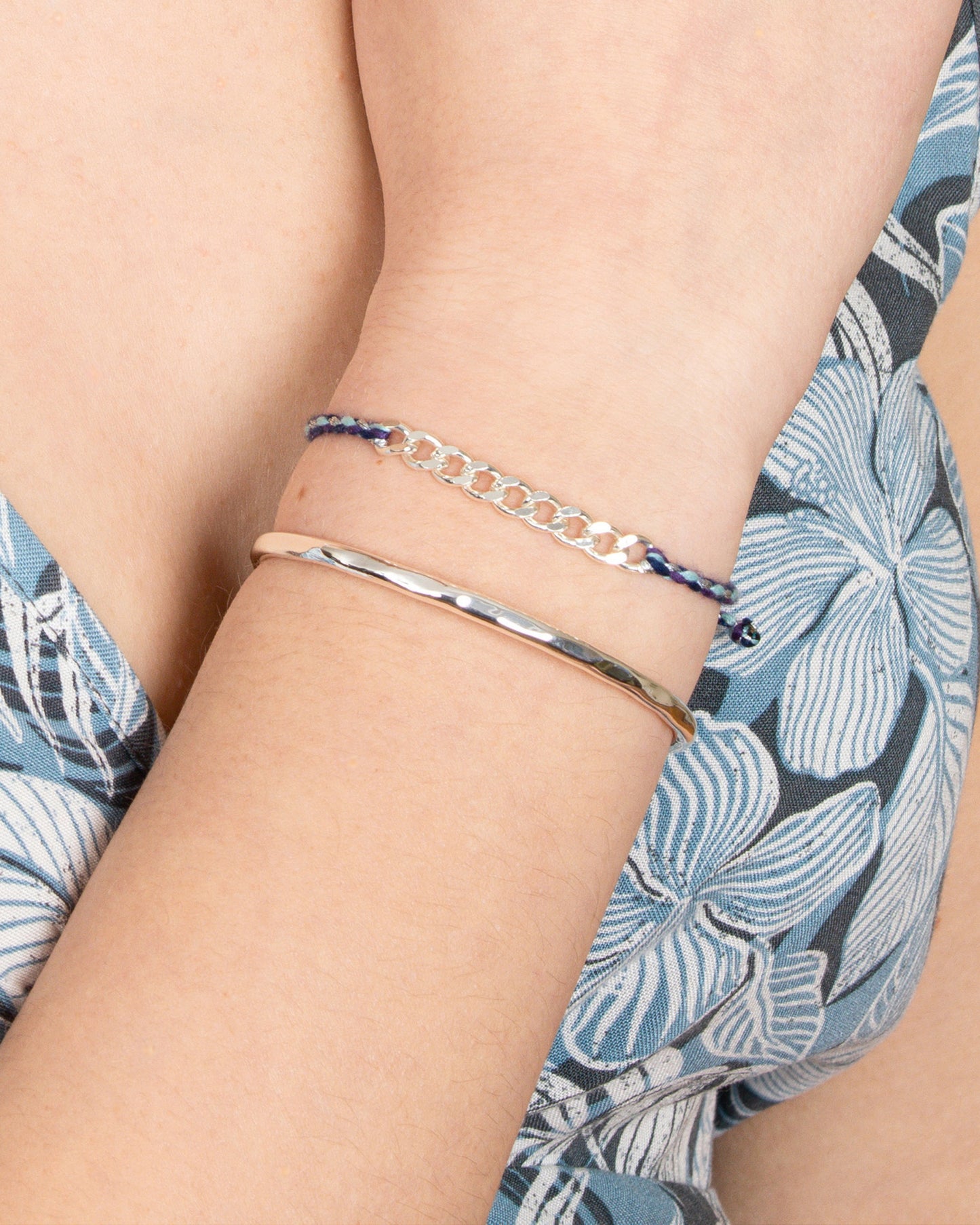 HAMMERED WIRE CUFF BRACELET