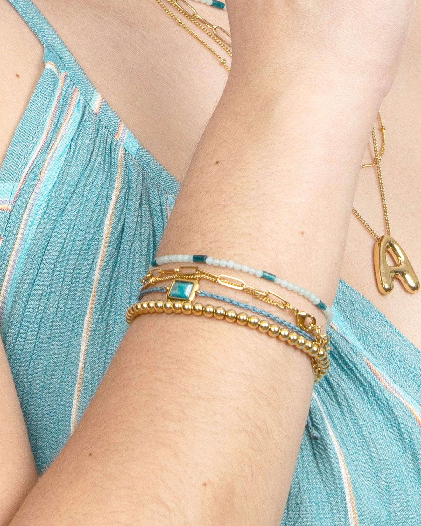GEMSTONE CORD BRACELET-Blue Apatite