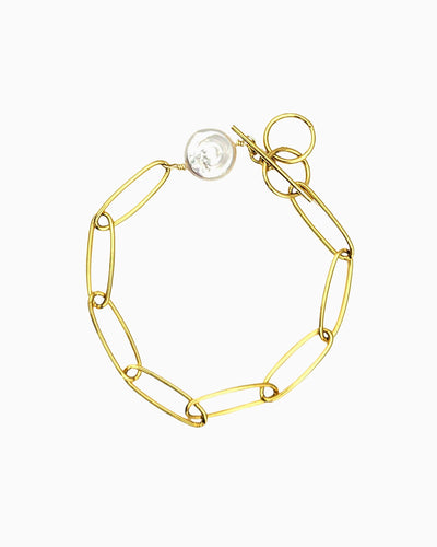 PAPERCLIP COIN PEARL CHARM TOGGLE BRACELET