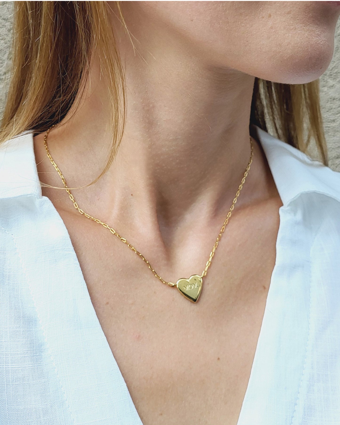 MOM HEART NECKLACE