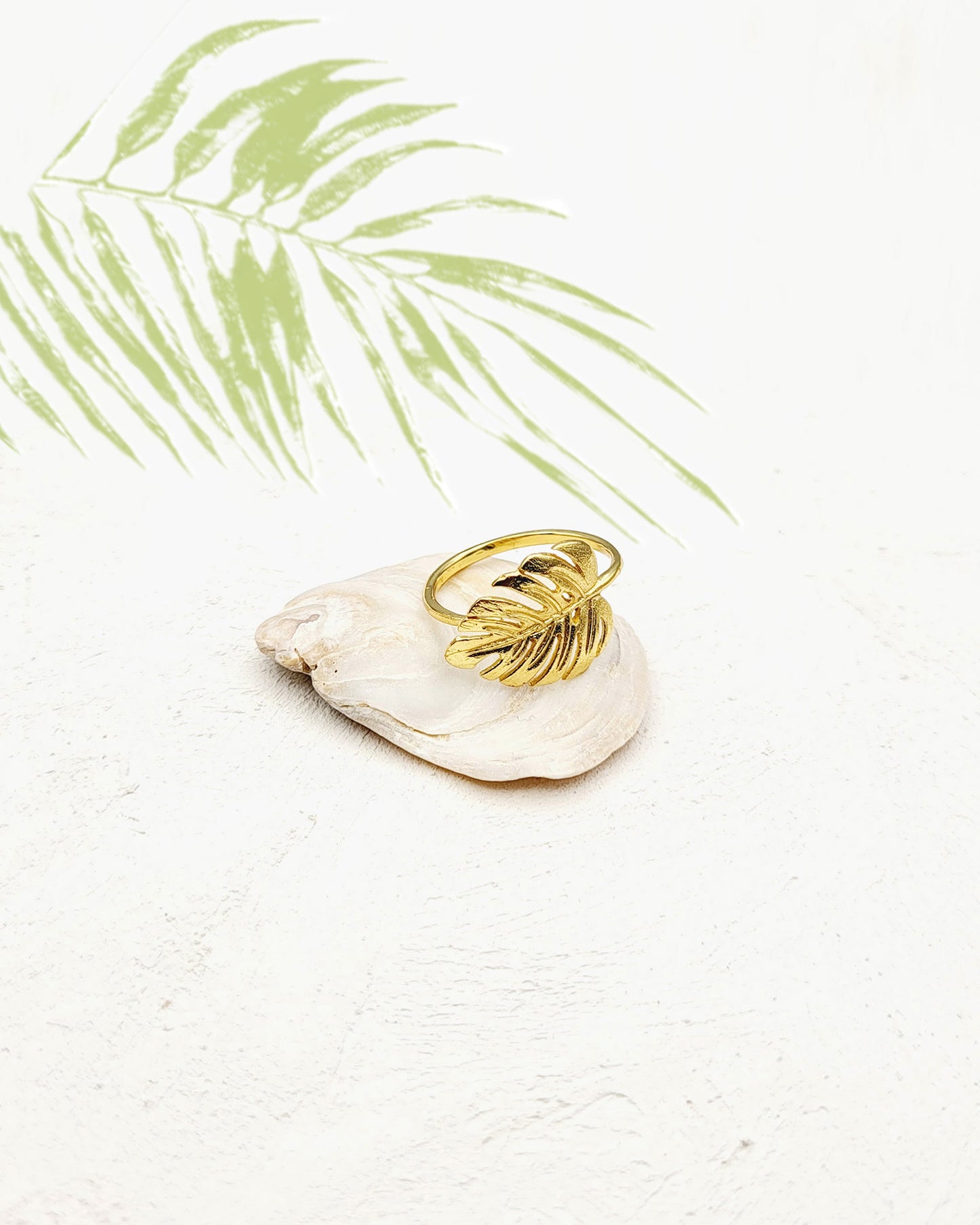 gold pvd plated monstera leaf adjustable ring