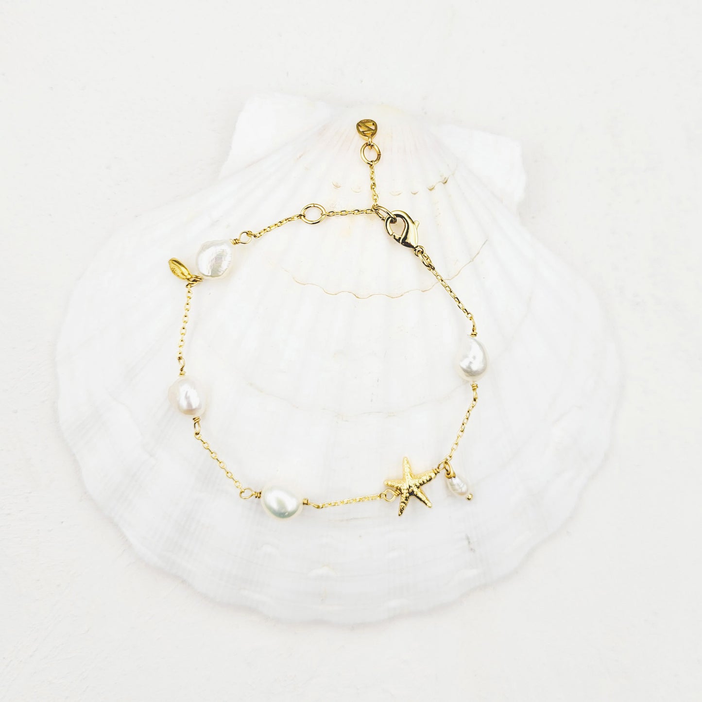 SEASIDE PEARL CHARM BRACELET