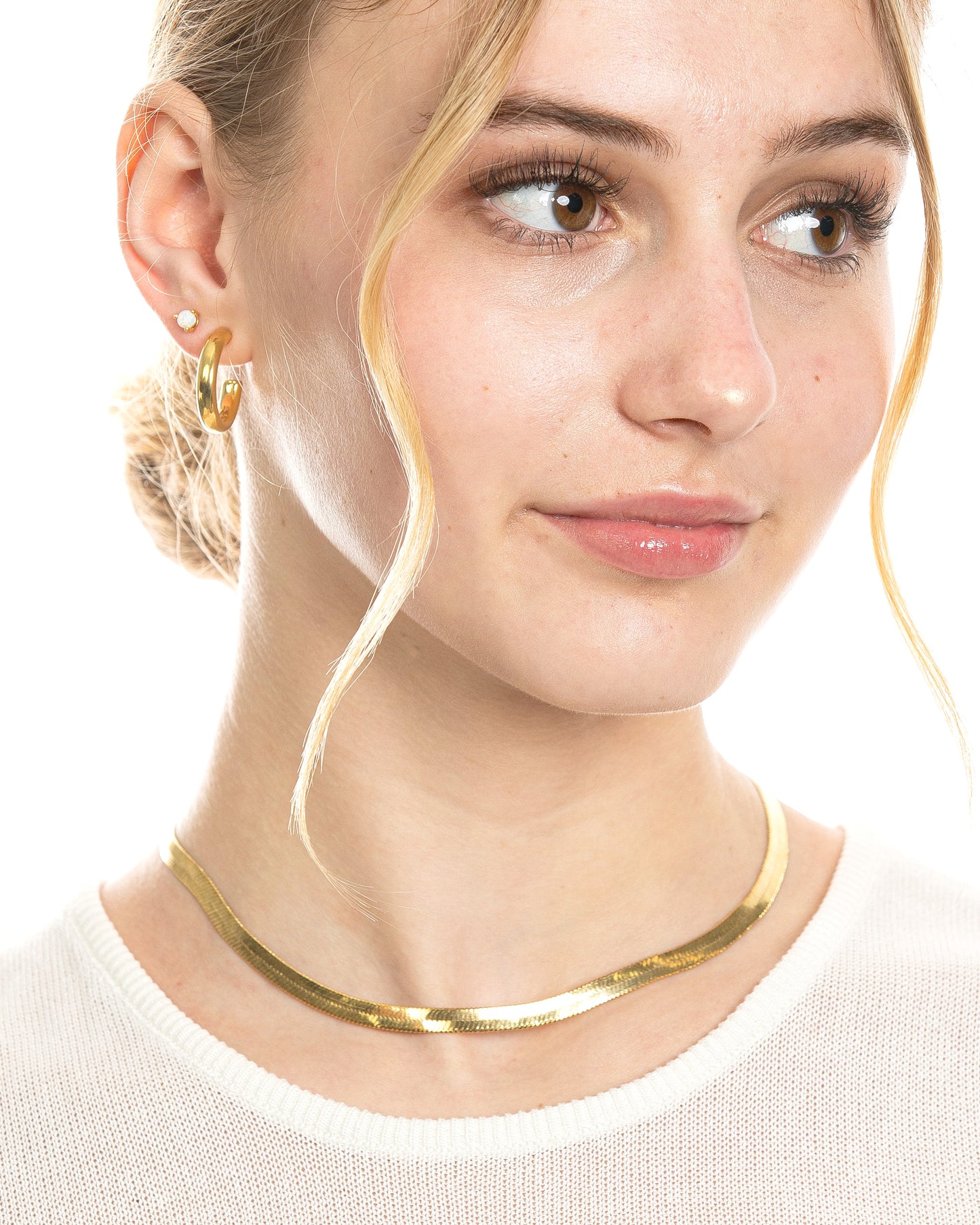 MEDIUM HOLLOW HOOP EARRINGS