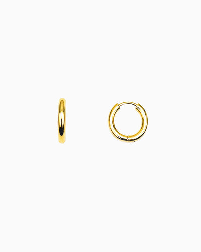 MEDIUM HUGGIE HOOP EARRINGS
