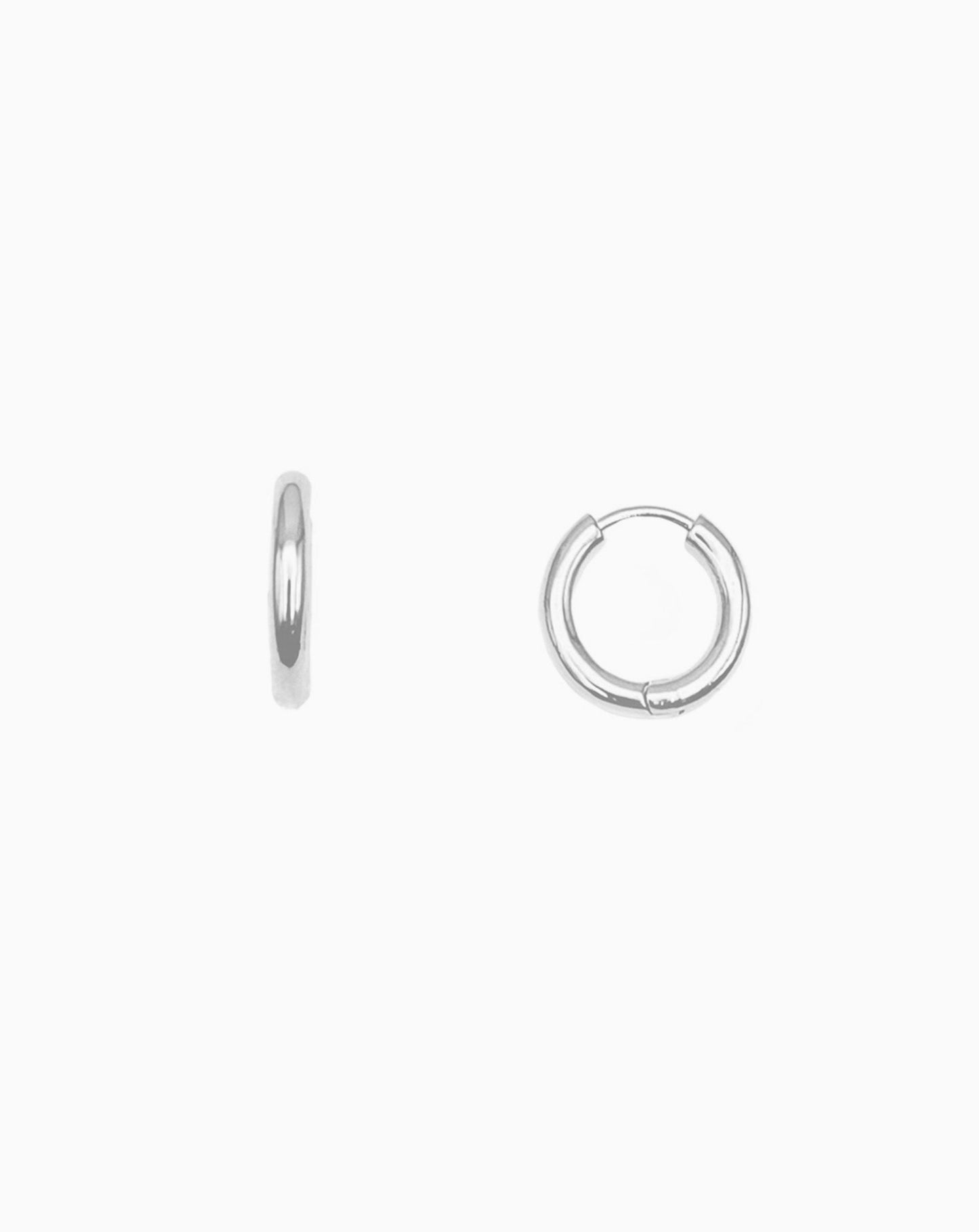 MEDIUM HUGGIE HOOP EARRINGS