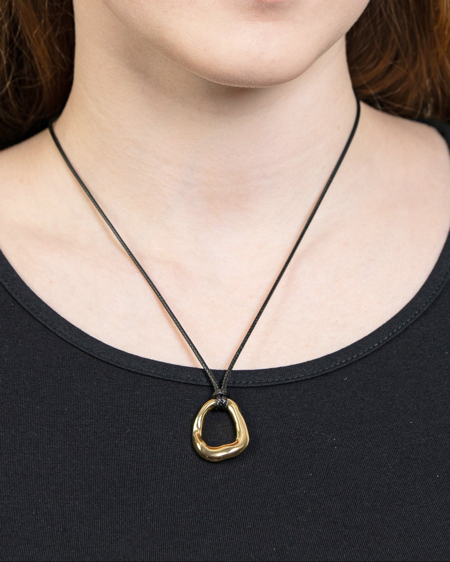 MOLTEN PENDANT CORD NECKLACE