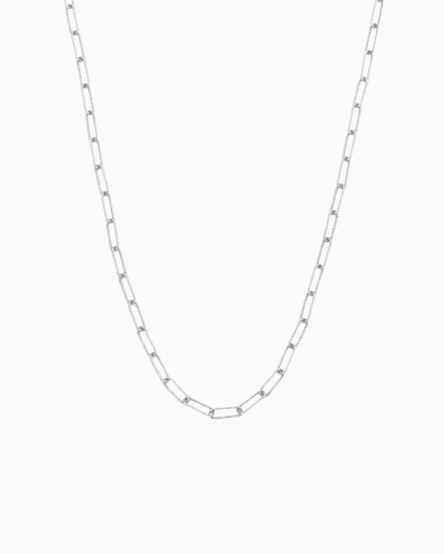 TEXTURED PAPERCLIP CHAIN NECKLACE