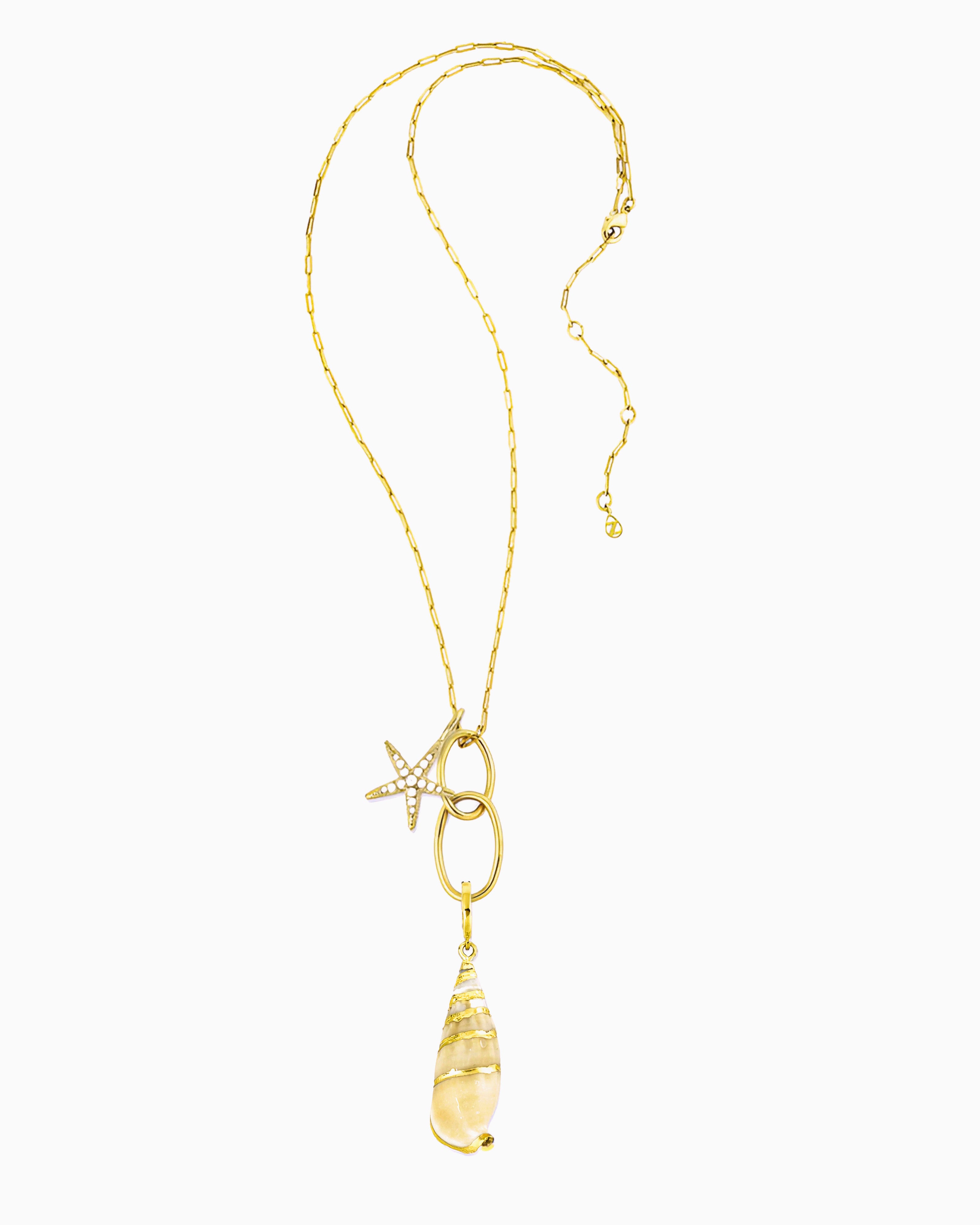 Delicate chain necklace with linked oval rings, detachable pearl starfish charm, and detachable real seashell pendant with gold trim.