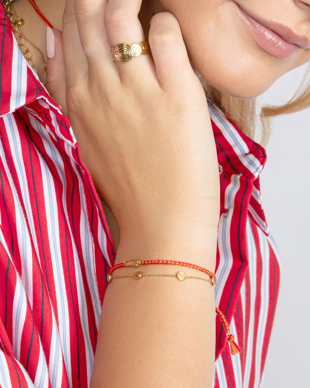 TINY FISH ADJUSTABLE CORD BRACELET