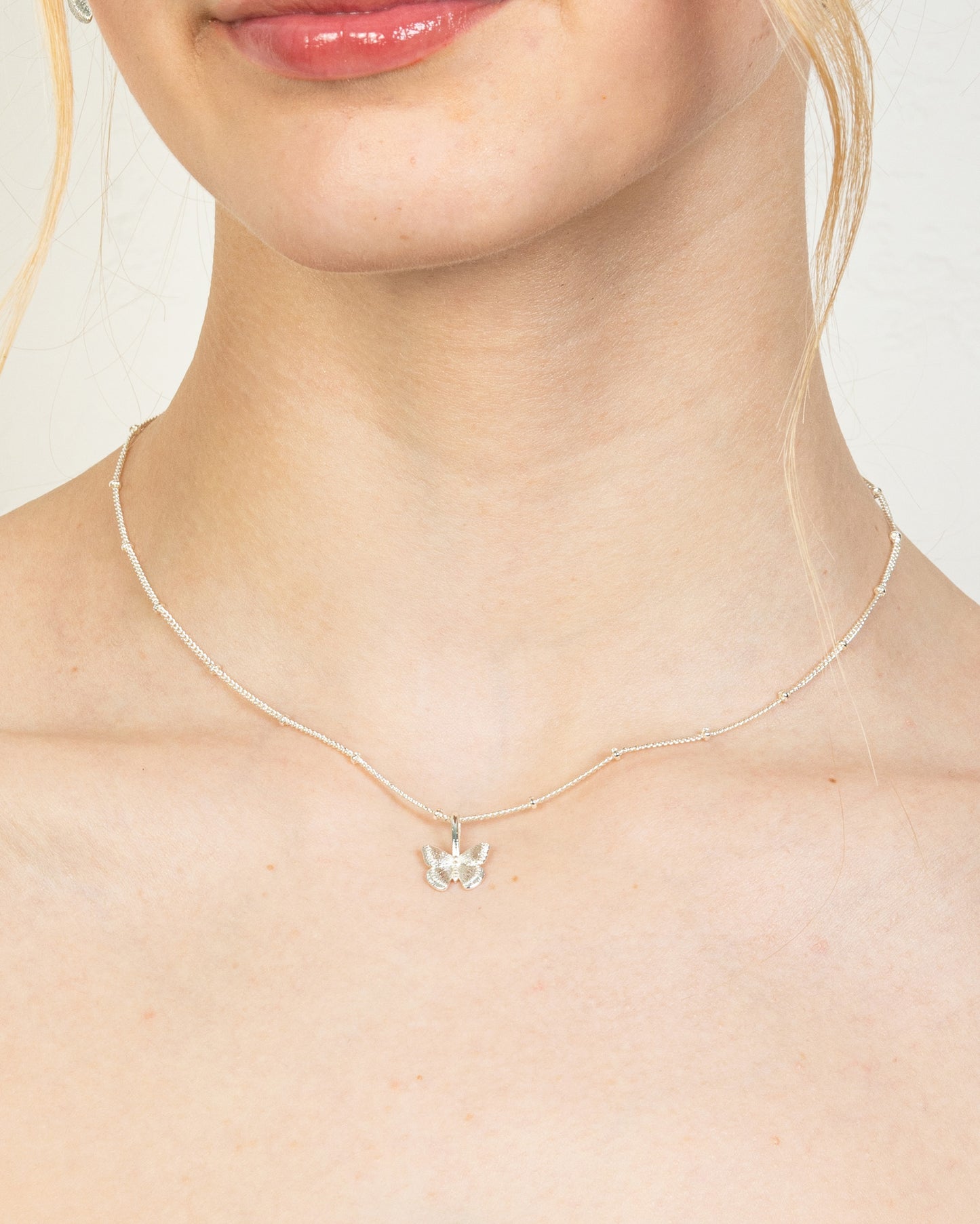 DAINTY SATELLITE CHAIN NECKLACE