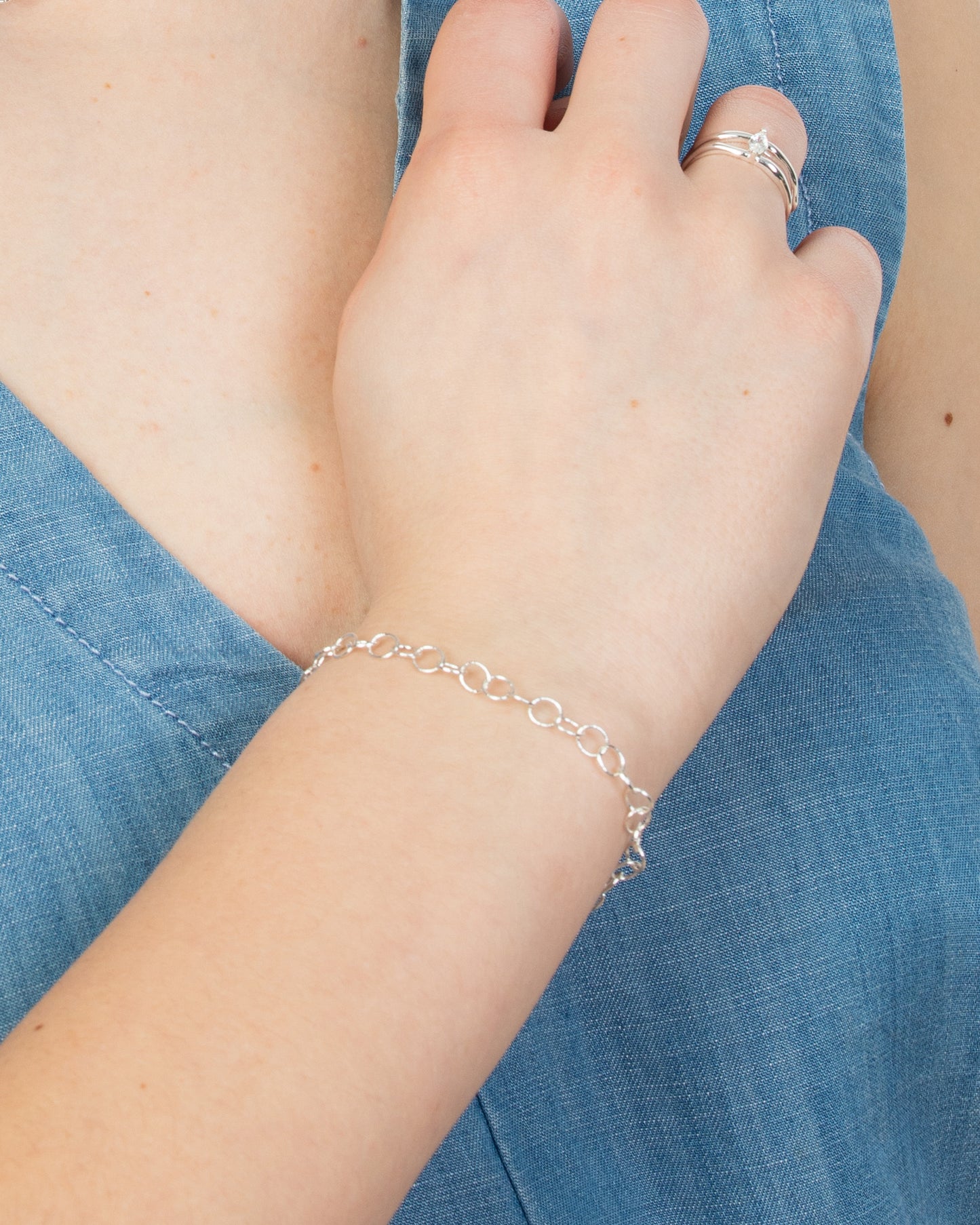 TEXTURED CABLE CHAIN BRACELET
