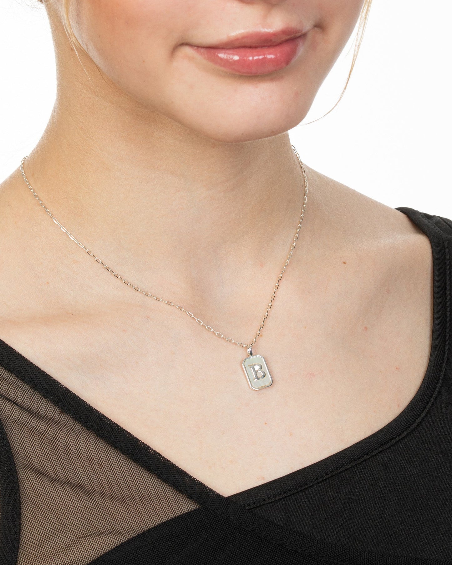 DAINTY LINK CHAIN NECKLACE