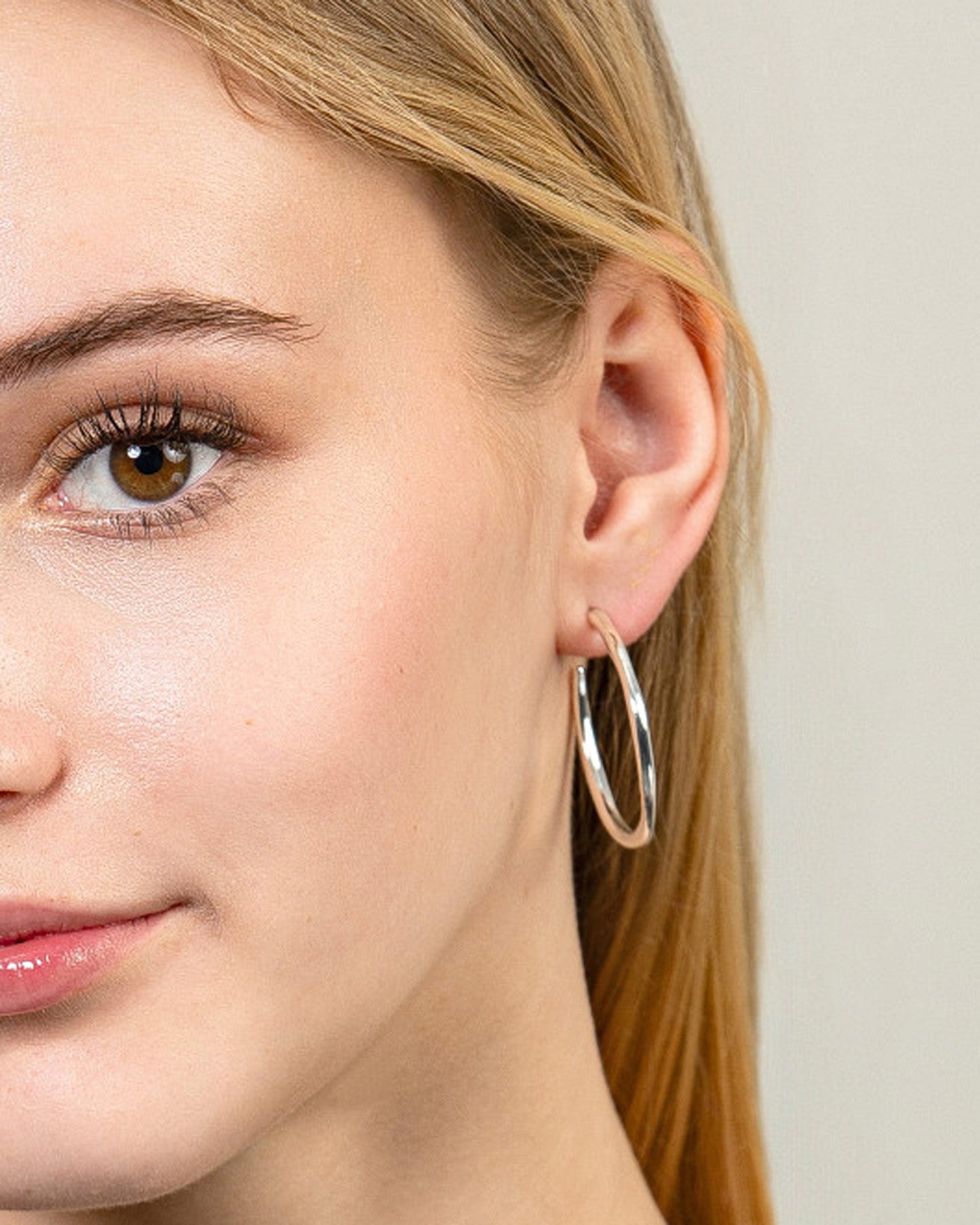 MOLTEN HOOP EARRINGS