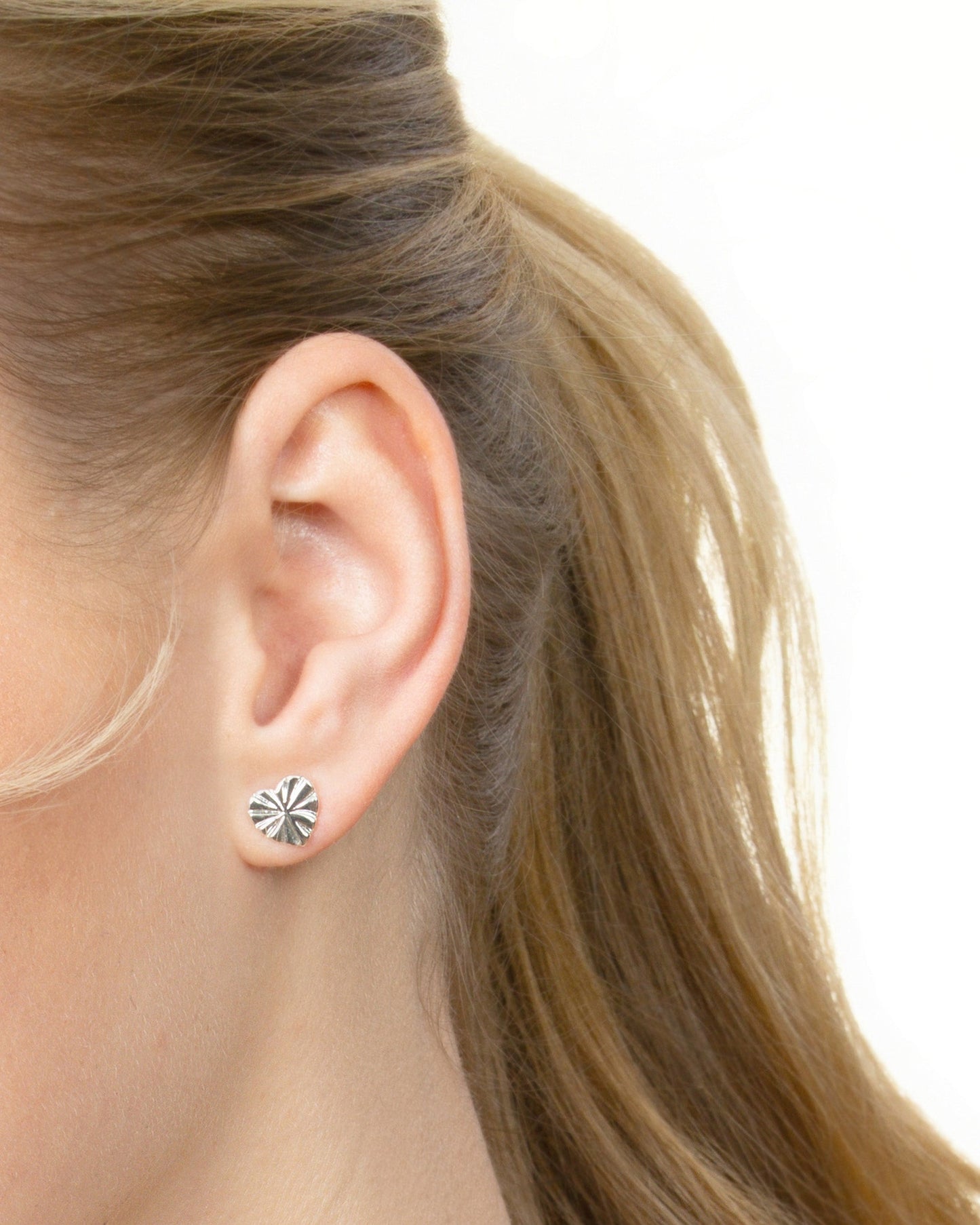 STARBURST HEART STUD EARRINGS