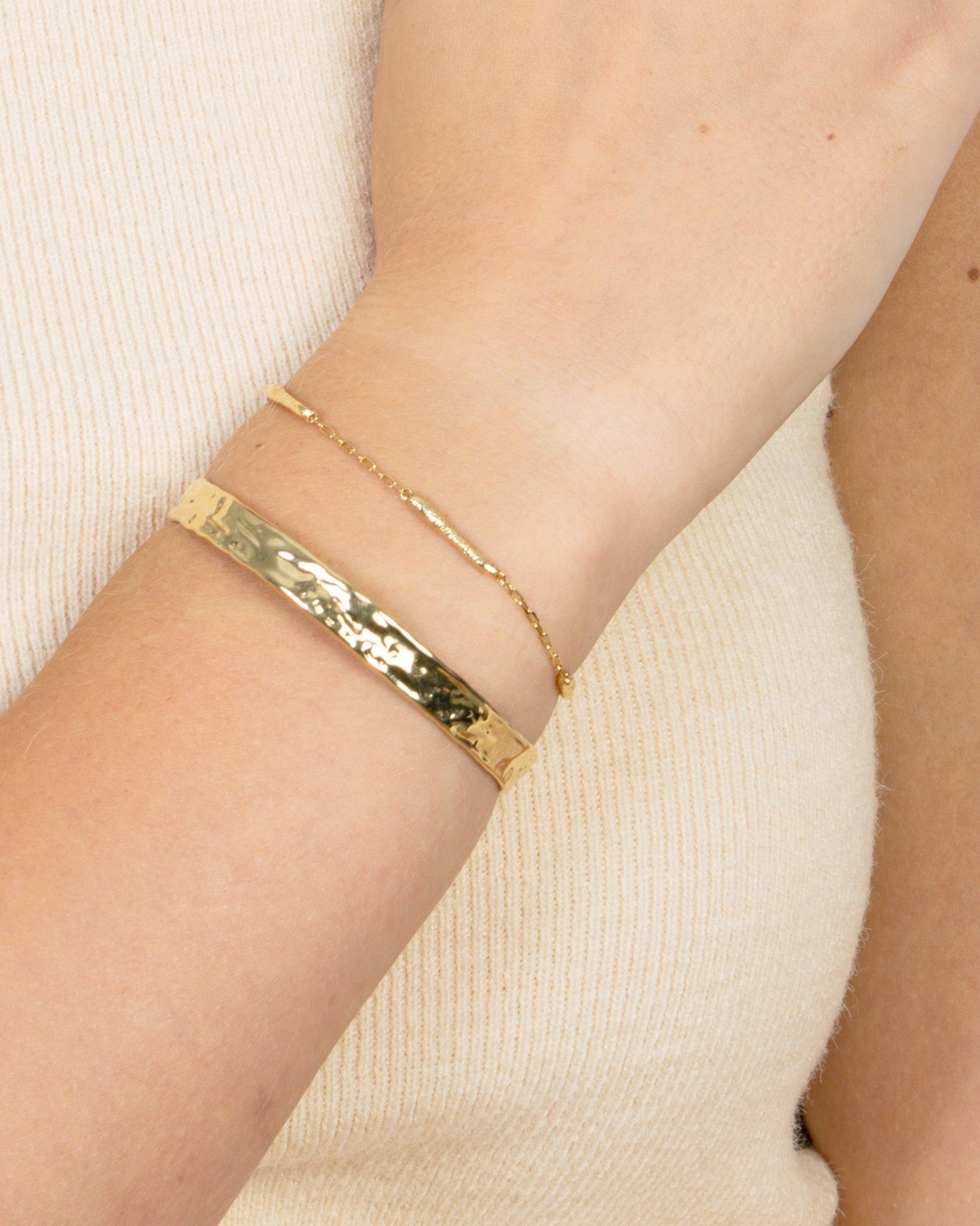 SOFT EROSION BAR BRACELET