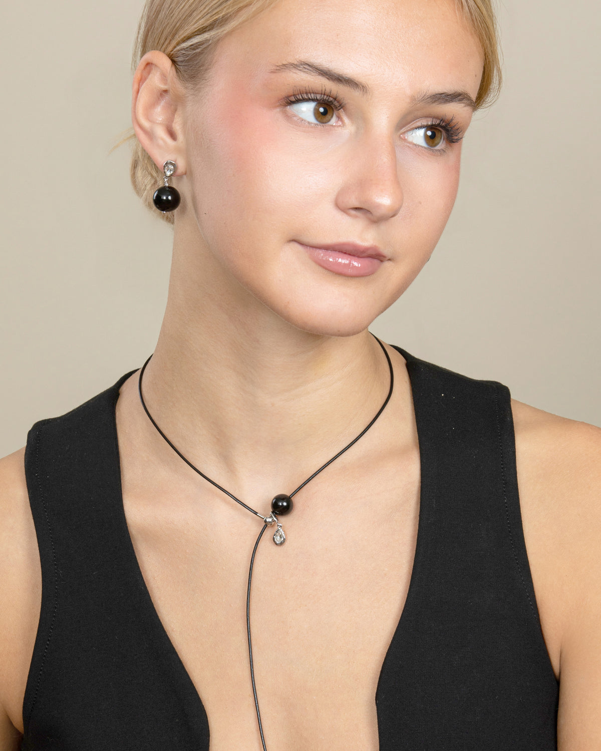 GEMSTONE CORD LARIAT NECKLACE-Black Agate