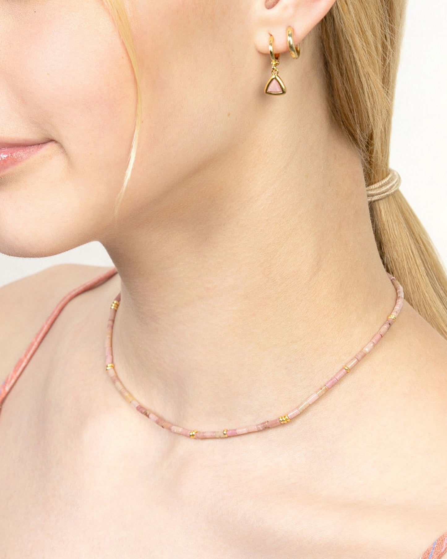 BLUSH GEMSTONE NECKLACE