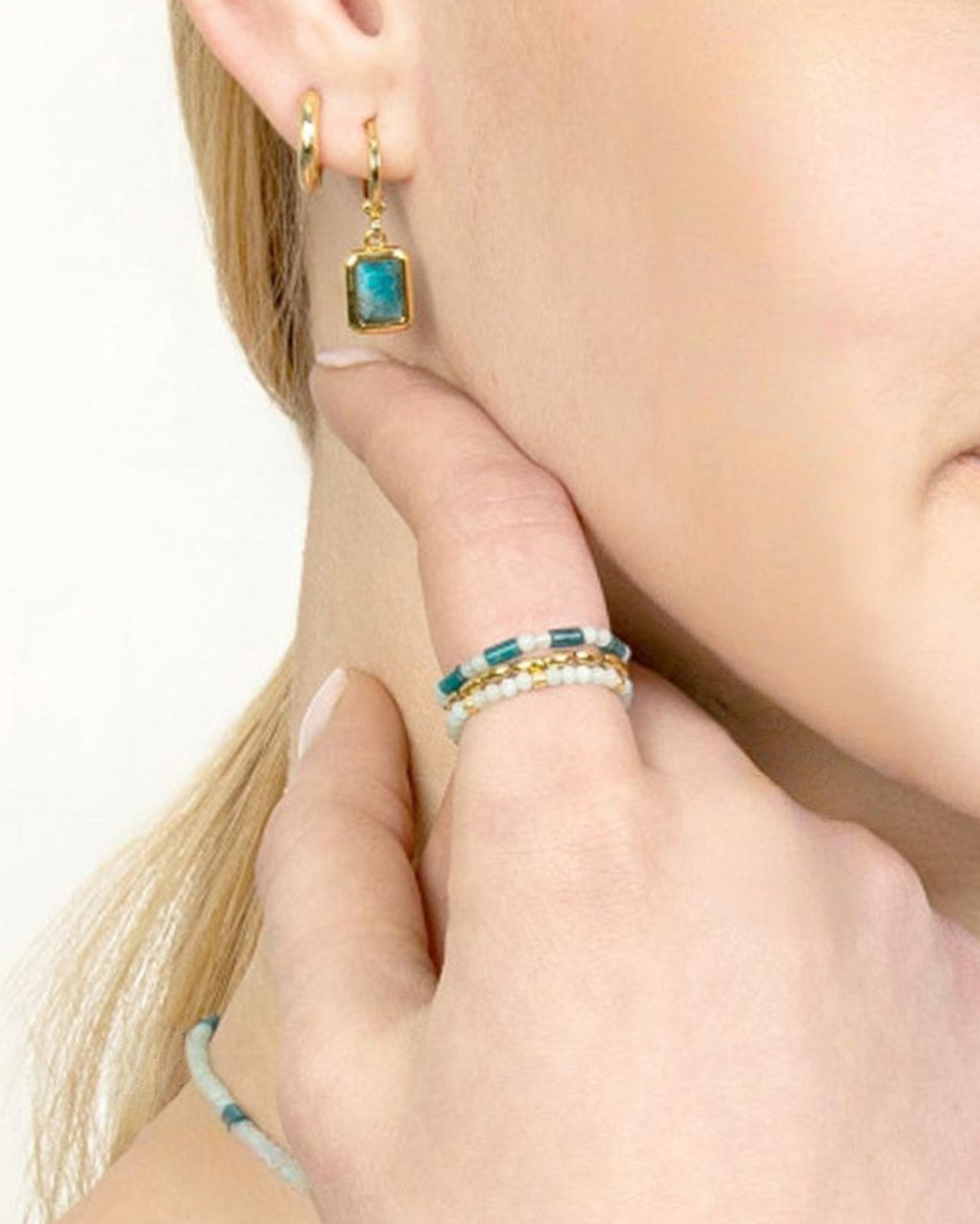 OCEAN BREEZE GEMSTONE STRETCH RINGS