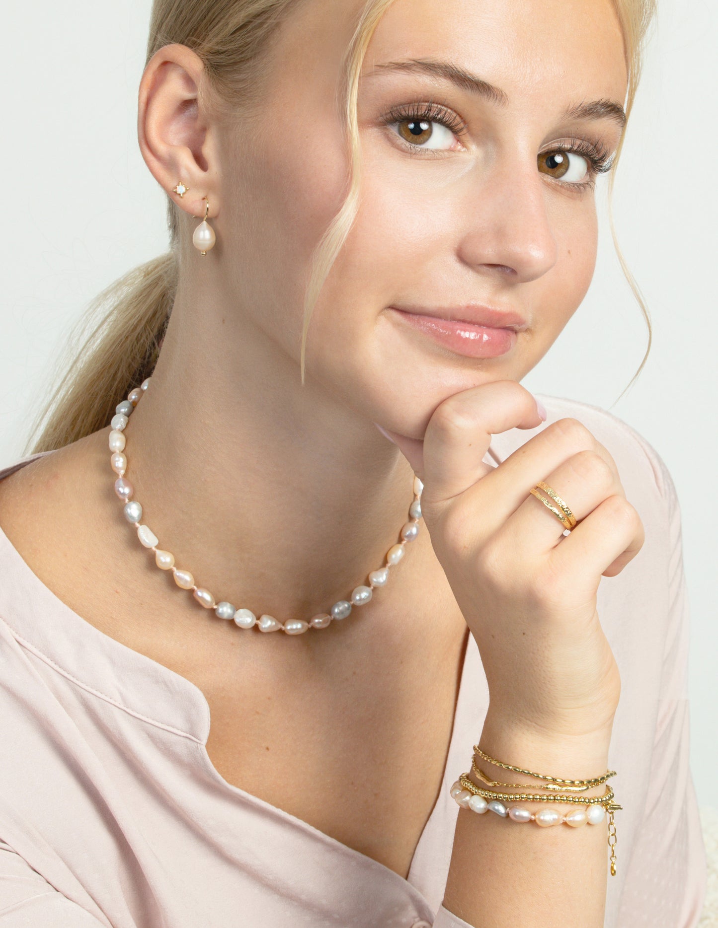 MIXED PEARL NECKLACE
