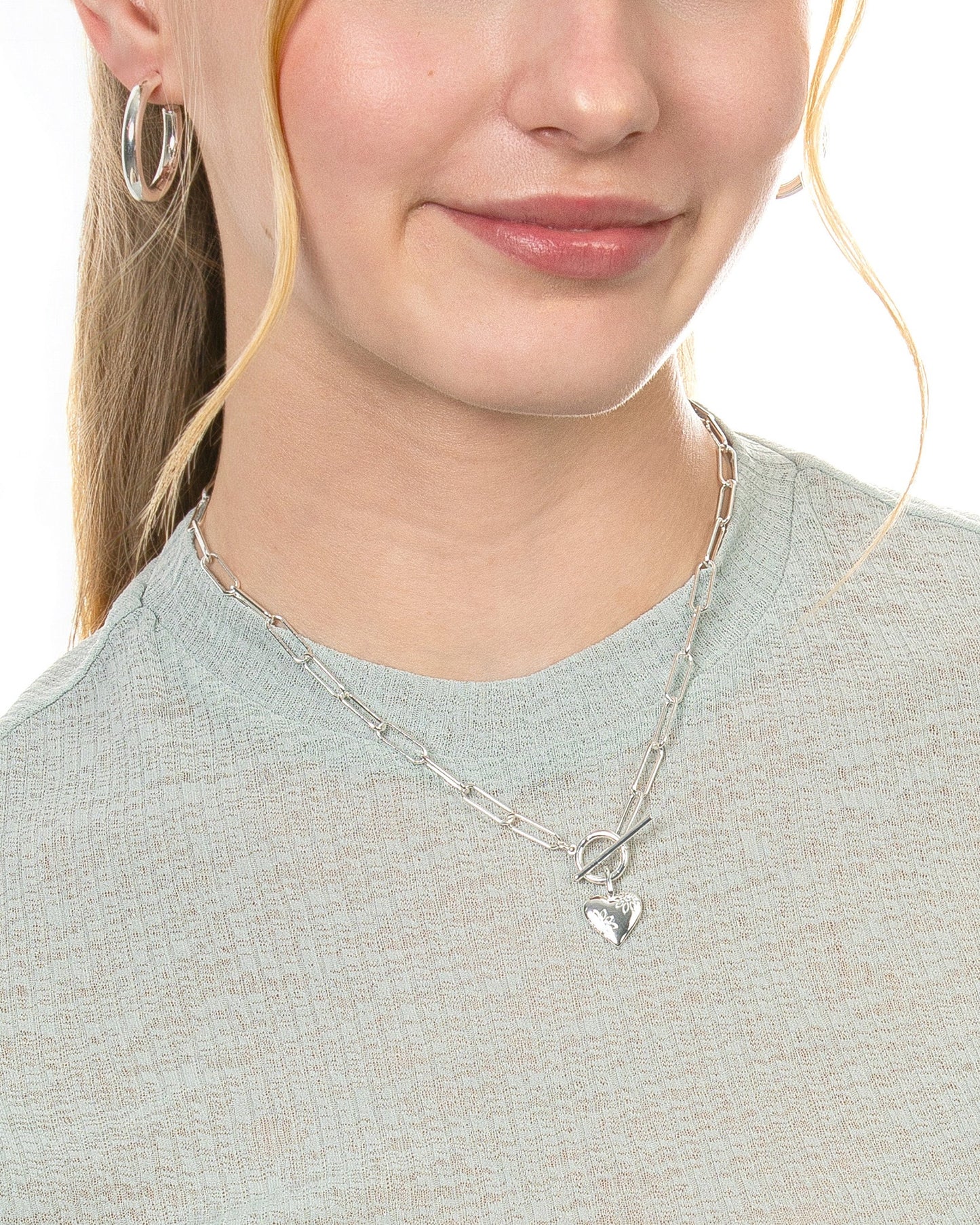 PAPERCLIP CHAIN CHARM HOLDER TOGGLE NECKLACE