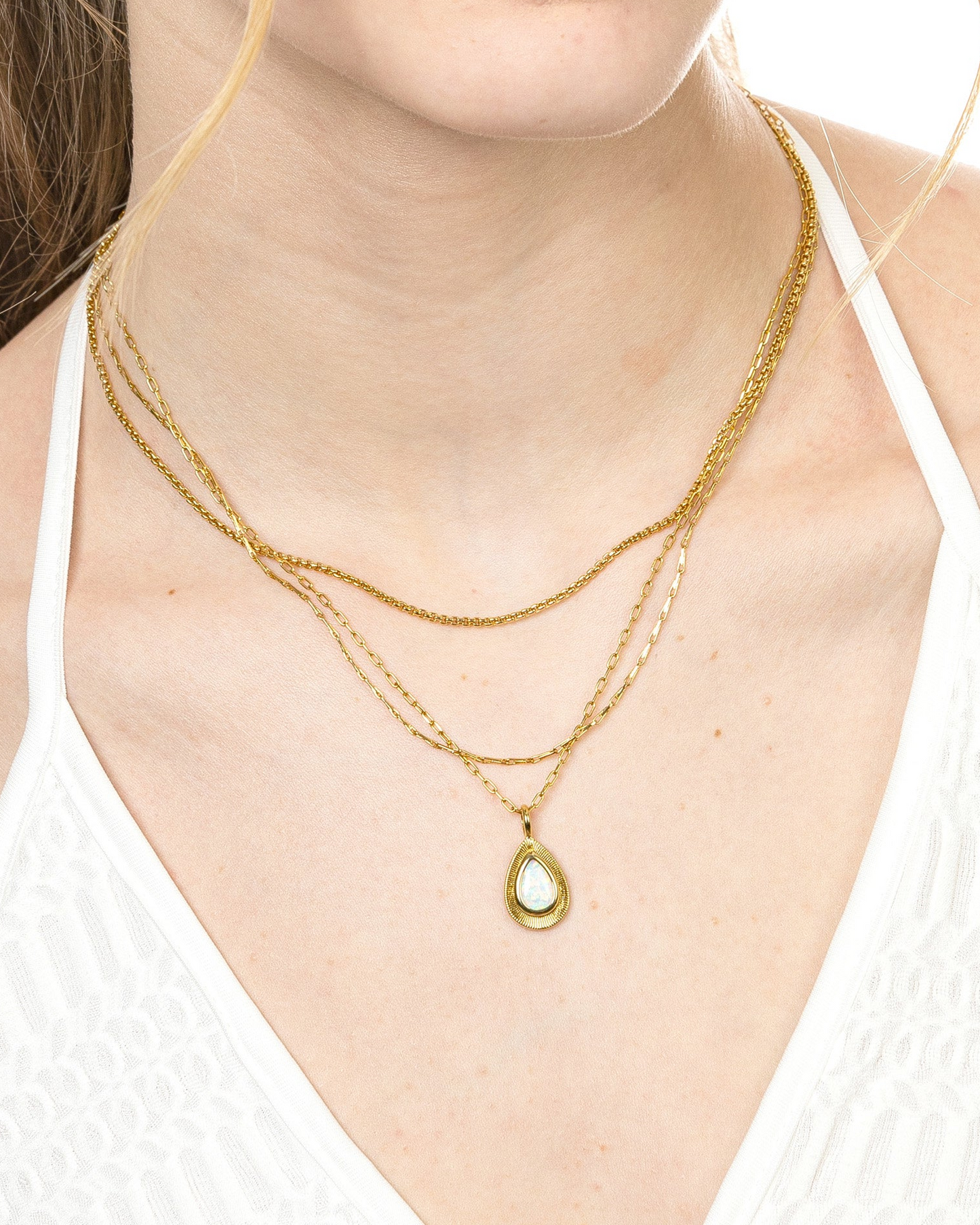 ROUND BOX & BARLEYCORN CHAIN LAYERED NECKLACE