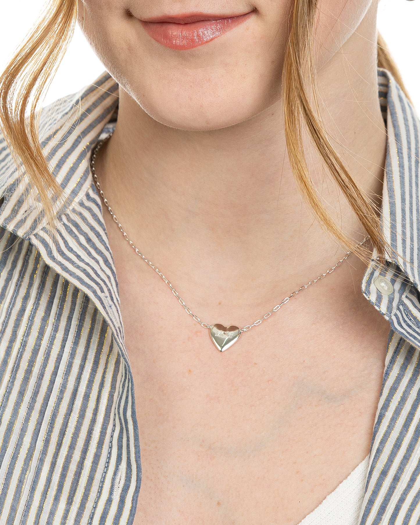 MOM HEART NECKLACE