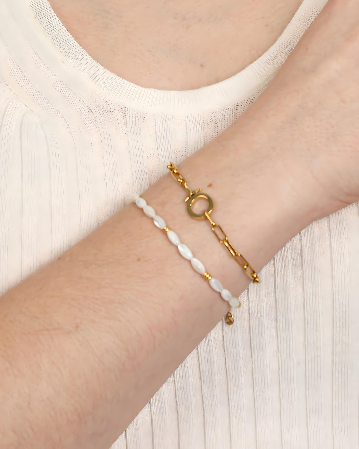 OVAL MOP BEADED BRACELET