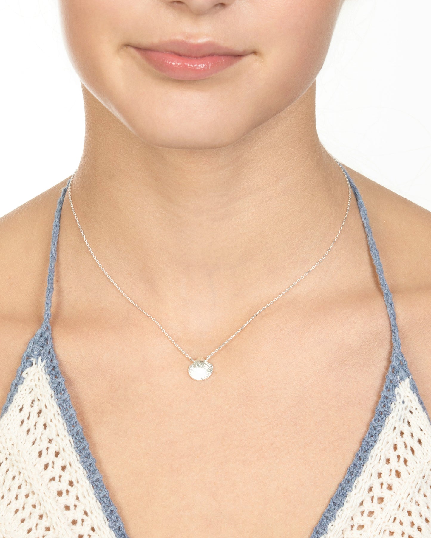 SEASHELL CHARM NECKLACE
